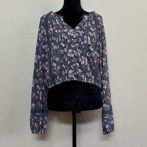 Lucky Brand top women large vneck long sleeve lace trim floral cropped grey